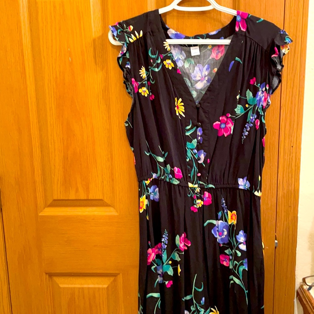 Old Navy flutter sleeve dress